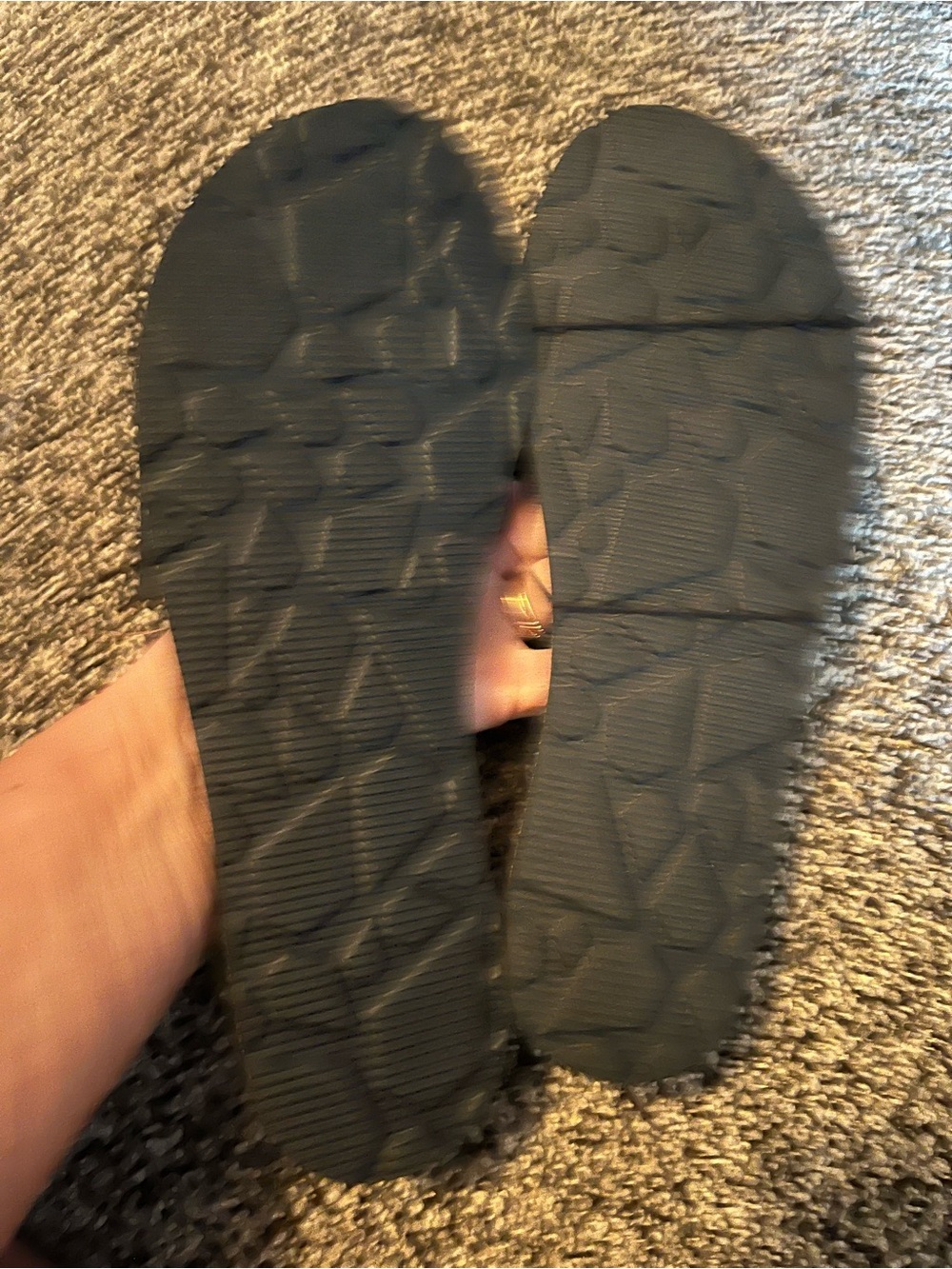 Volcom sandals - Picture 2 of 2